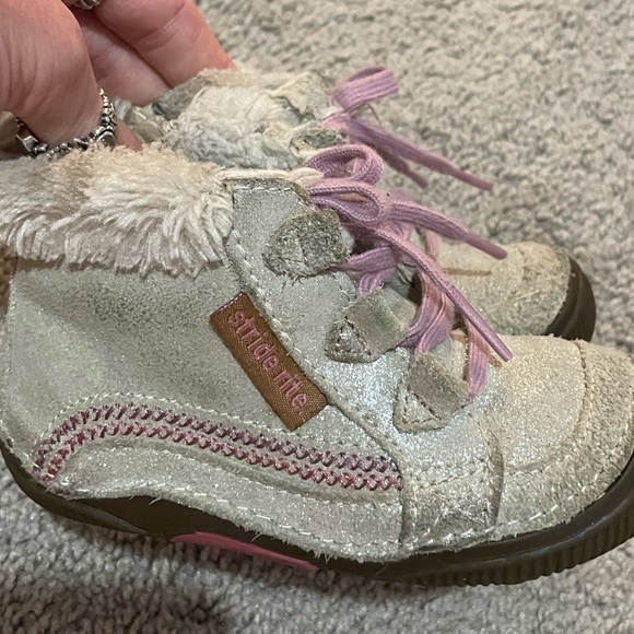 Stride rite little girls size 7 tanishsilver w/purple zipper winter boots VGUC - Picture 2 of 5